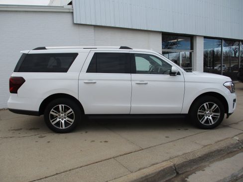 Used 2024 Ford Expedition Max Limited image 8
