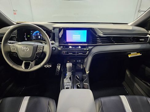 New 2026 Toyota Camry SE FWD image 9