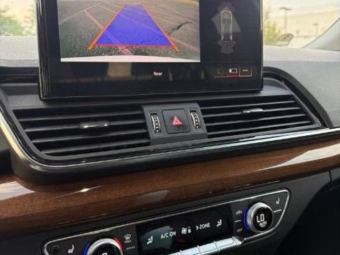 Certified 2023 Audi Q5 2.0T Premium w/ Convenience Package AWD/4WD image 7