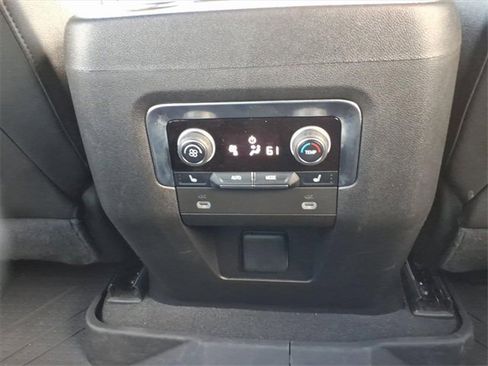 Used 2023 Chevrolet Suburban Z71 w/ Luxury Package image 24