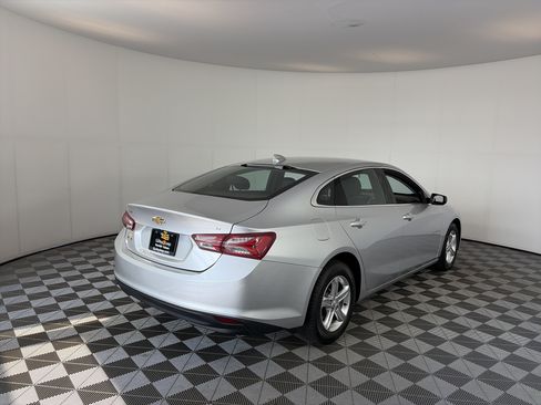 Used 2022 Chevrolet Malibu LT FWD image 10