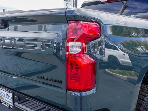 New 2026 Chevrolet Silverado 1500 Custom Trail Boss w/ Dark Appearance Package AWD/4WD image 7