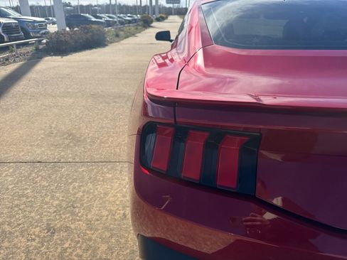 Used 2024 Ford Mustang GT Premium image 11