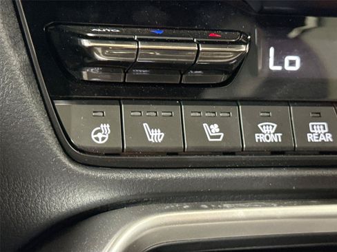 Used 2025 MAZDA CX-70 Plug-In Hybrid w/ Premium Plus AWD/4WD image 8