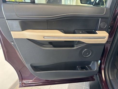 Used 2024 Ford Expedition Max Limited image 20