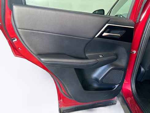 Used 2023 Mitsubishi Outlander SE image 27