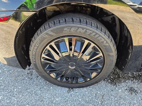 Used 2015 Nissan Sentra SV FWD image 9