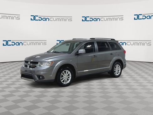 Used 2013 Dodge Journey SXT w/ Flexible Seating Group FWD image 4