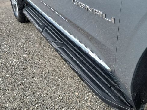 Certified 2025 GMC Yukon XL Denali AWD/4WD image 8