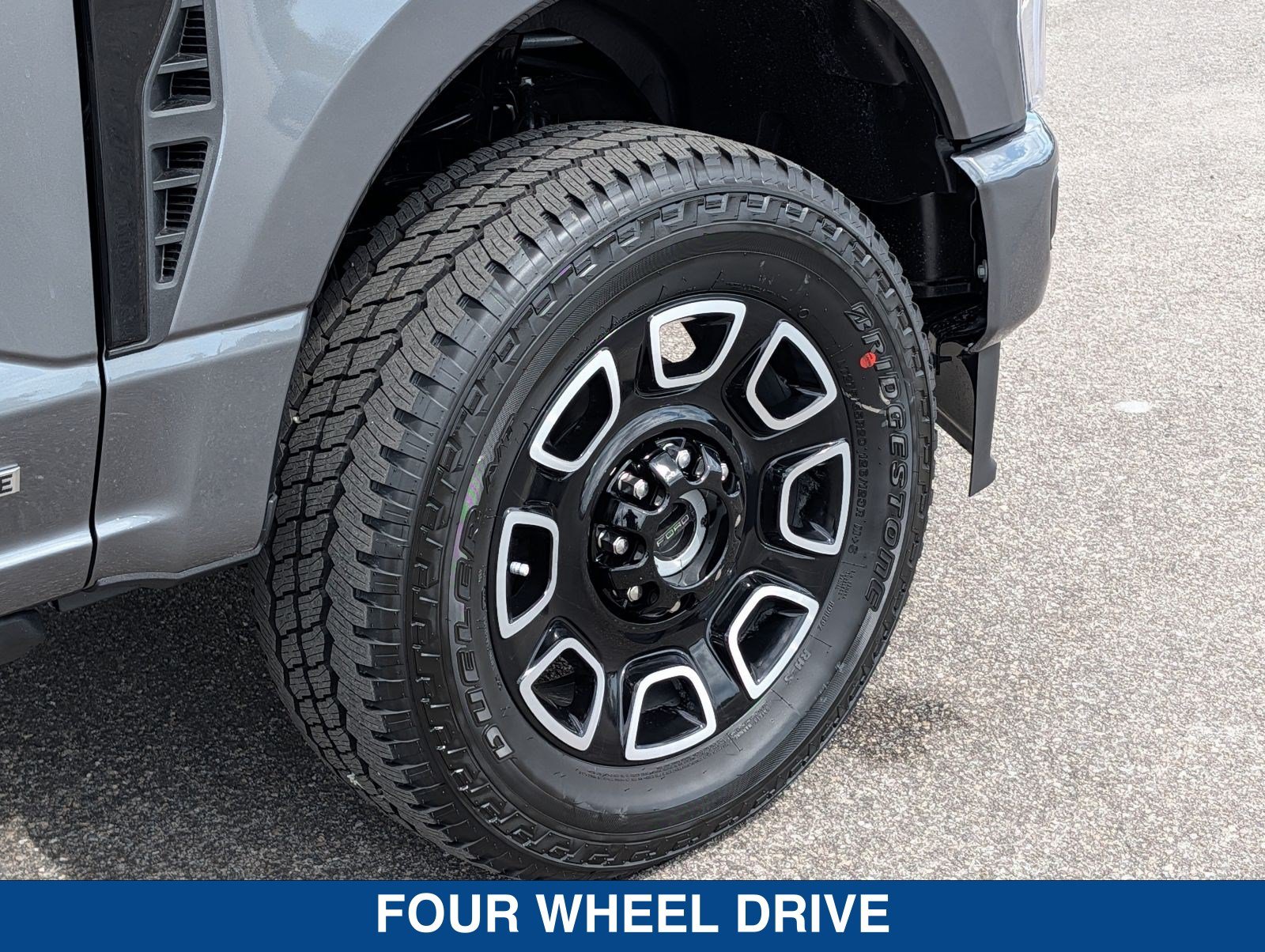 New 2026 Ford F250 Platinum w/ FX4 Off-Road Package AWD/4WD image 14