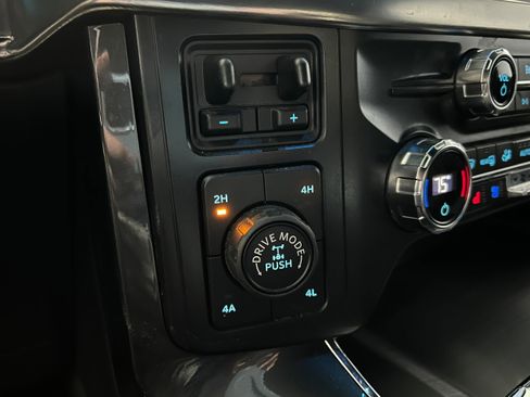 Used 2021 Ford F150 Lariat w/ Equipment Group 502A High image 11