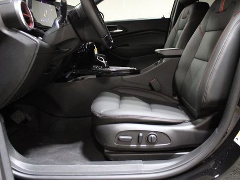 New 2026 Chevrolet Trax RS w/ Sunroof Package FWD image 19