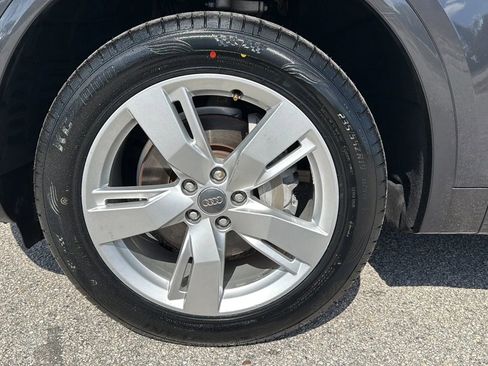 Used 2018 Audi Q5 2.0T Premium Plus w/ Premium Plus Package image 32