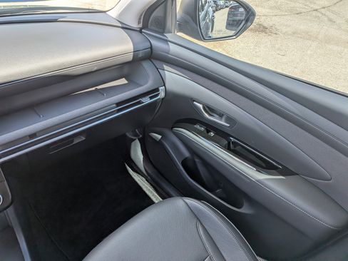 Used 2025 Hyundai Tucson Limited FWD image 20