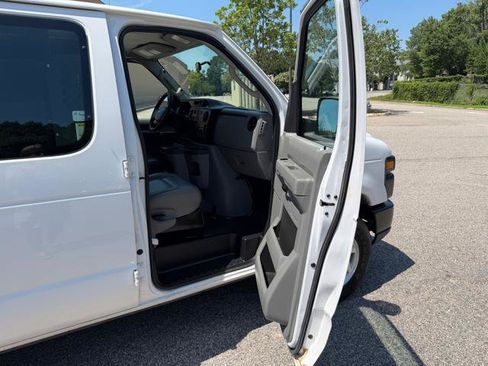 Used 2013 Ford E-250 and Econoline 250 w/ Commercial Cargo Van Pkg RWD image 16