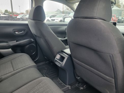 Used 2025 Honda HR-V LX image 16