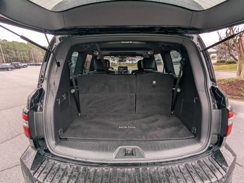 Used 2023 Nissan Armada SL w/ Midnight Edition Package image 16