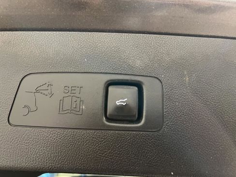 Used 2020 Lincoln Corsair AWD w/ Premium Package image 32