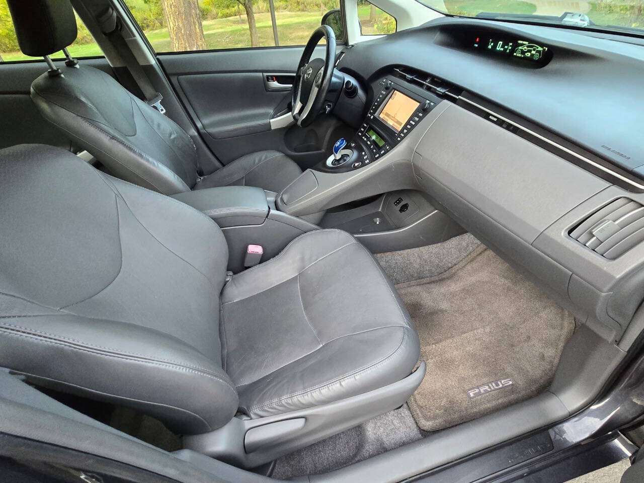 Used 2011 Toyota Prius Four w/ Navigation Pkg FWD image 12