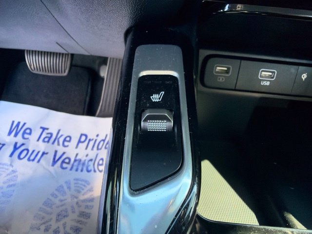 Used 2023 Kia Sorento SX AWD/4WD image 24
