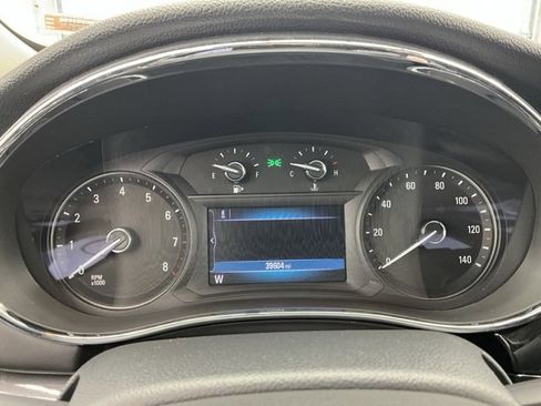 Used 2022 Buick Encore Preferred image 9