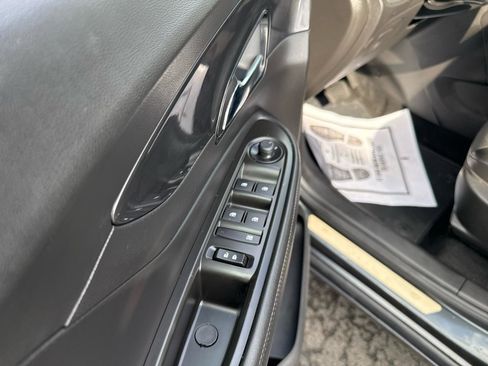 Used 2018 Buick Encore Preferred image 9