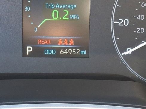 Used 2024 Toyota Corolla SE w/ SE Package image 23