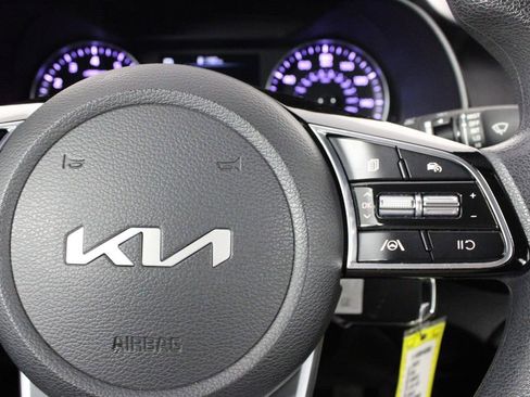 Used 2023 Kia Forte LXS w/ LXS Technology Package image 24