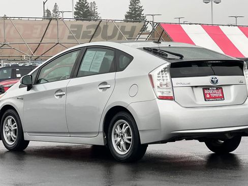 Used 2010 Toyota Prius Five image 7