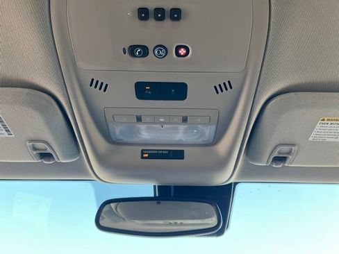 Used 2012 Chevrolet Volt Premium w/ Premium Trim Package FWD image 20