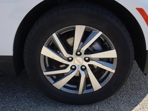 Used 2024 Chevrolet Equinox Premier FWD image 28