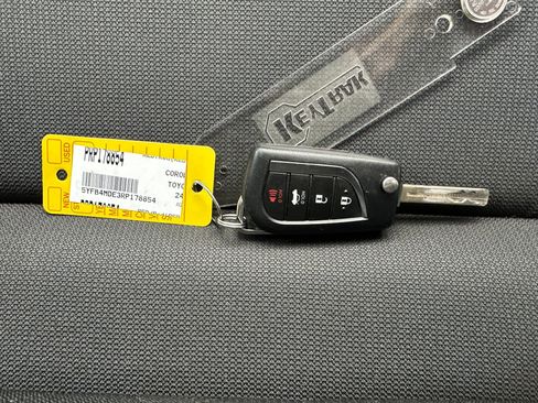 Used 2024 Toyota Corolla LE image 28