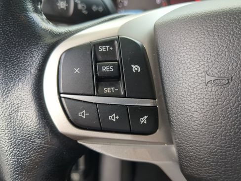 Certified 2021 Ford Explorer XLT RWD image 65