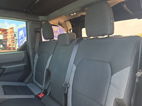Used 2022 Ford Bronco Big Bend w/ Sasquatch Package AWD/4WD image 17
