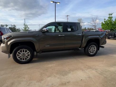 New 2026 Toyota Tacoma Limited image 3