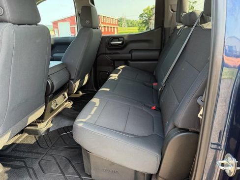 Used 2019 Chevrolet Silverado 1500 Custom Trail Boss w/ Custom Convenience Package AWD/4WD image 18