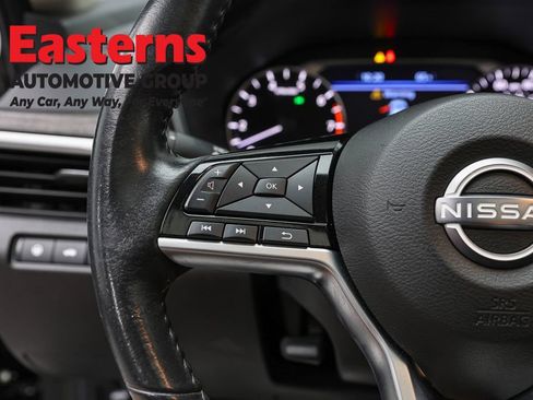 Used 2023 Nissan Altima 2.5 SV w/ SV Premium Package AWD/4WD image 15