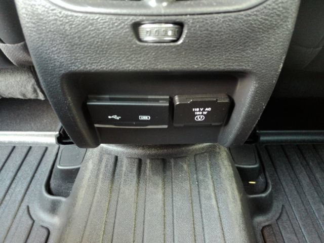 Used 2020 Jeep Cherokee Trailhawk AWD/4WD image 26