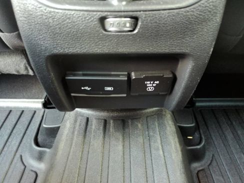 Used 2020 Jeep Cherokee Trailhawk AWD/4WD image 26