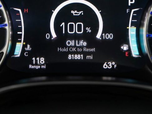 Used 2020 Chrysler Pacifica Limited image 19