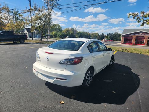 Used 2013 MAZDA MAZDA3 i SV w/ Convenience Pkg image 8