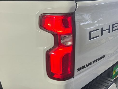 Used 2022 Chevrolet Silverado 1500 RST image 36