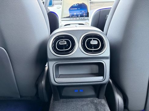 New 2026 Mercedes-Benz C 300 4MATIC Sedan image 13
