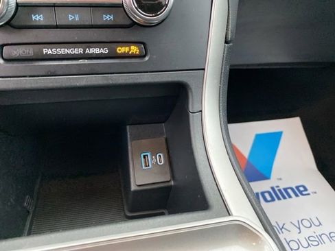 Used 2024 Ford Edge SEL image 30