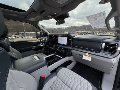 Used 2024 Ford F450 Limited w/ FX4 Off-Road Package image 24