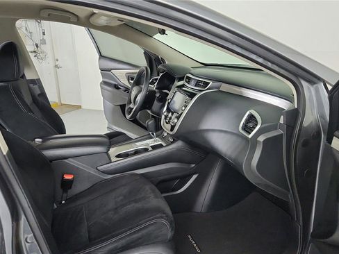 Used 2018 Nissan Murano S image 20