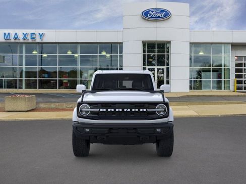 New 2026 Ford Bronco Outer Banks image 6