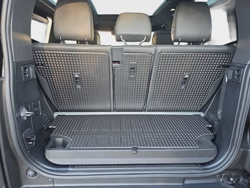 New 2026 Land Rover Defender 90 X-Dynamic SE AWD/4WD image 10