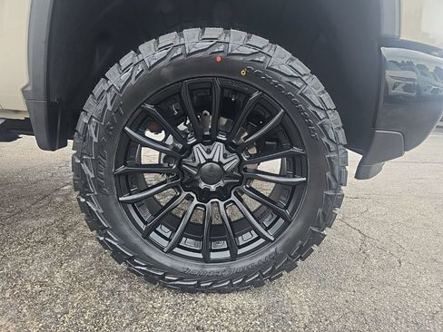New 2026 Chevrolet Silverado 2500 Custom w/ Custom Value Package AWD/4WD image 8