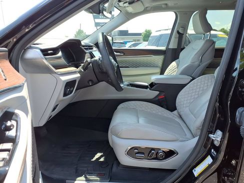 Used 2023 Jeep Grand Cherokee L Summit AWD/4WD image 22